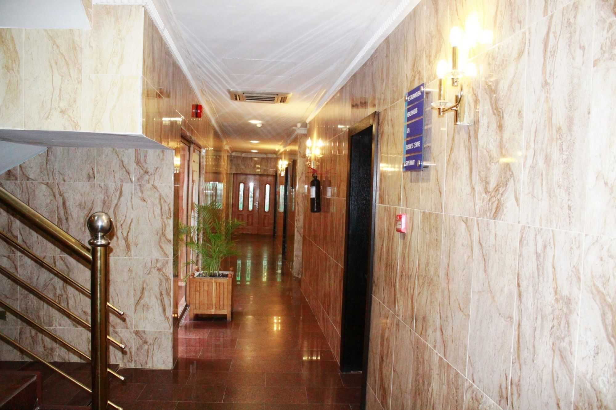 Sunfit - Fitness, Spa, Accommodation Aliayabiagba ภายนอก รูปภาพ